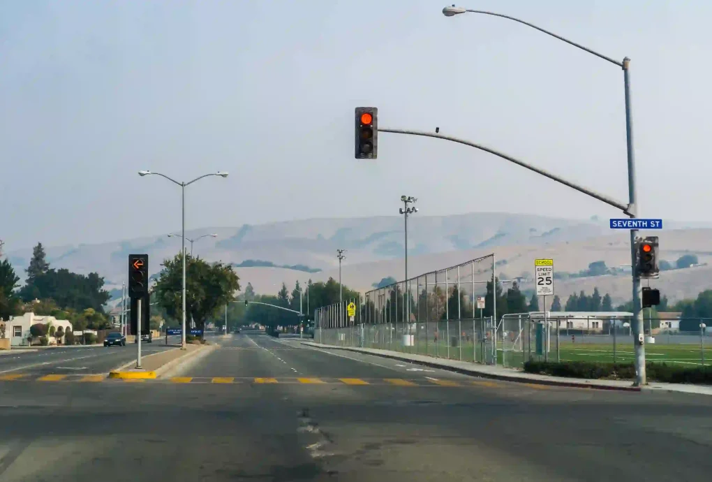 smoky-day-in-east-san-francisco-bay-area-2026-09-22-21-37-42-utc (2)