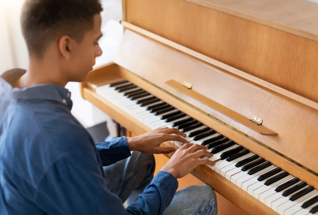 teen-plays-piano-in-home-setting-2026-09-24-05-25-10-utc
